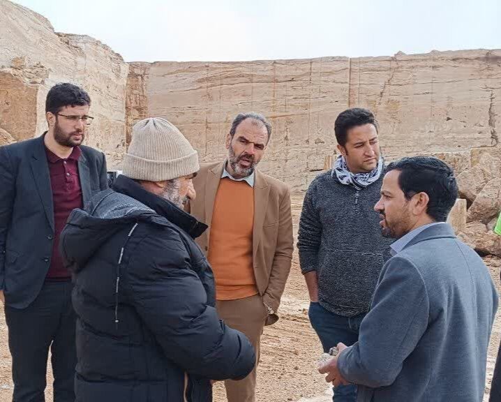 معادن برای تحقق حقوق عامه و مسئولیتهای اجتماعی اقدام کنند معادن برای تحقق حقوق عامه و مسئولیتهای اجتماعی اقدام کنند